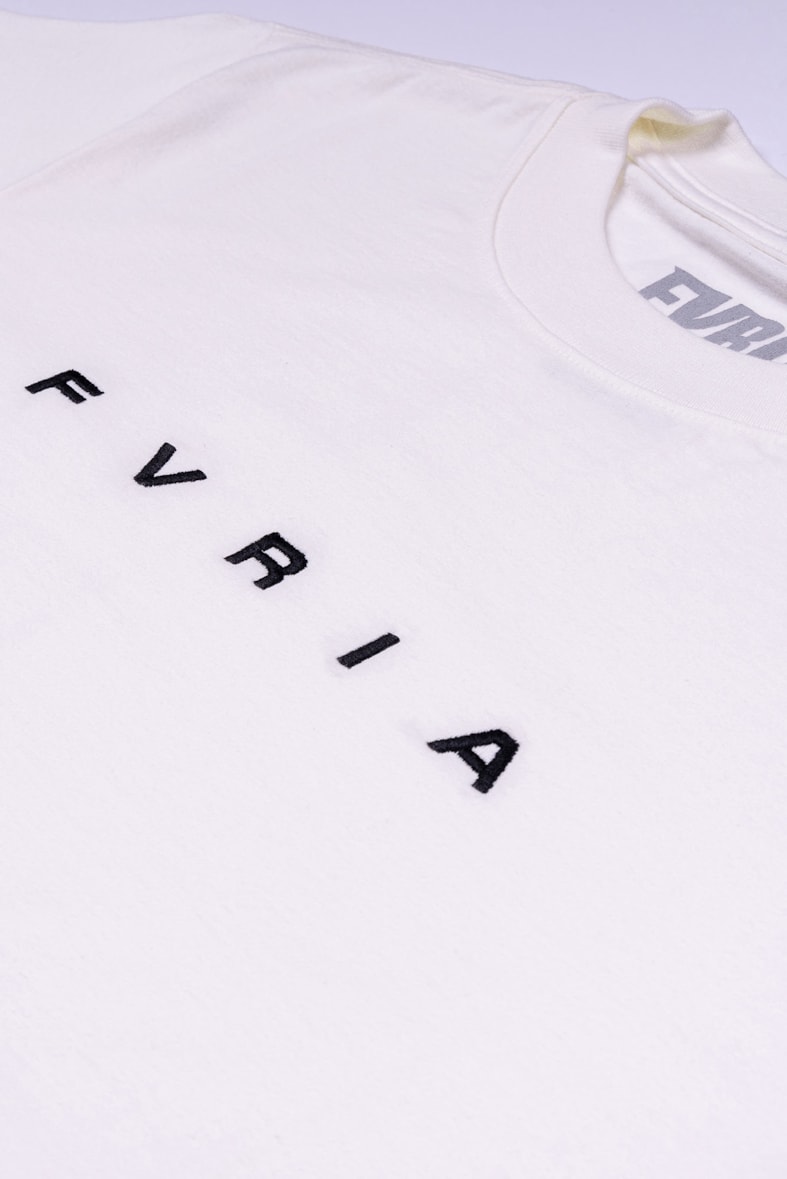 Camiseta Bold Furia Magic Panthera Off White